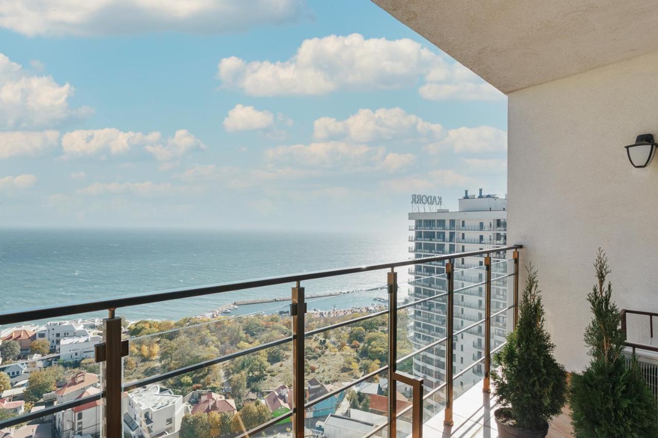Sea & Sky Apartments 오데사 외부 사진